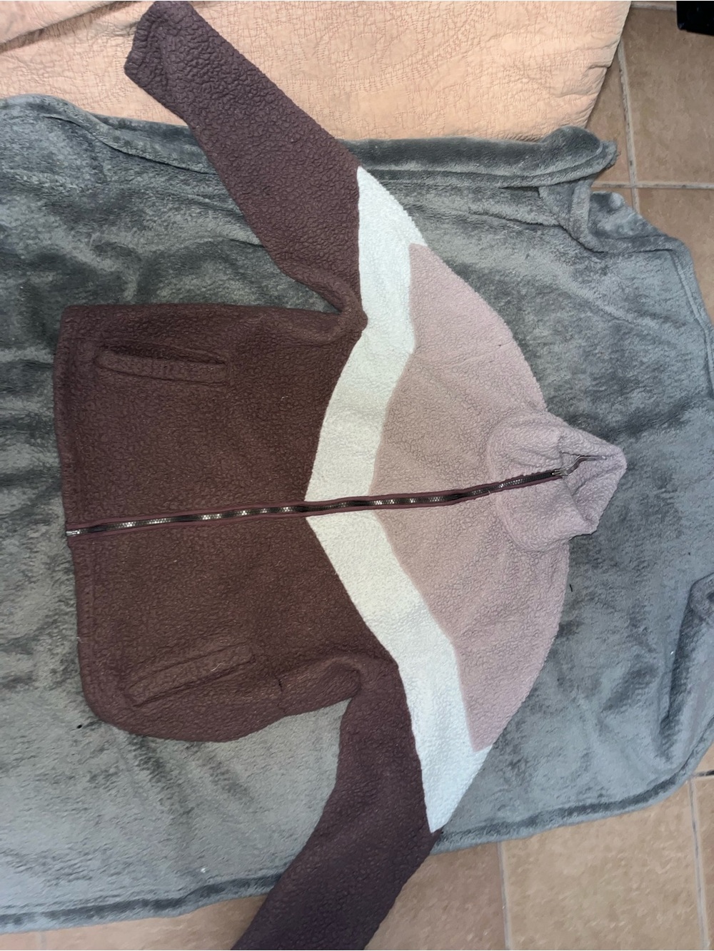 Colorblock Sherpa Turtleneck Zip Sweater - Brown & Light Pink